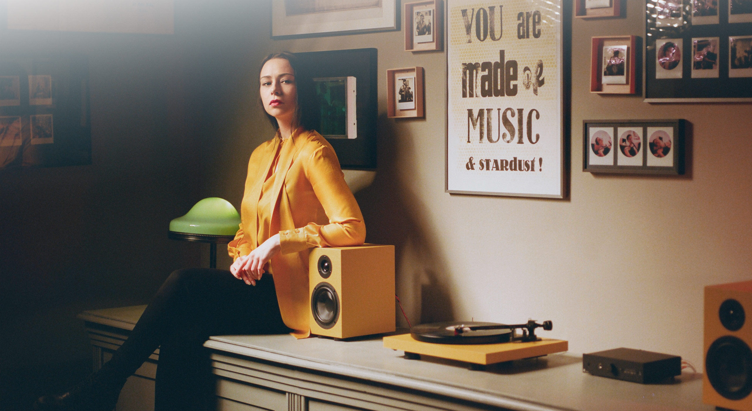 Spotlight-Banner05