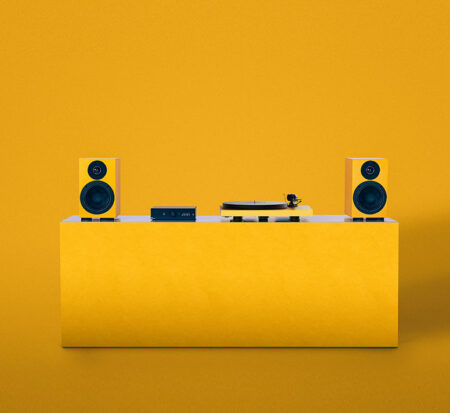 COLOURFUL AUDIO SYSTEM - SATIN YELLOW (UK PLUG)